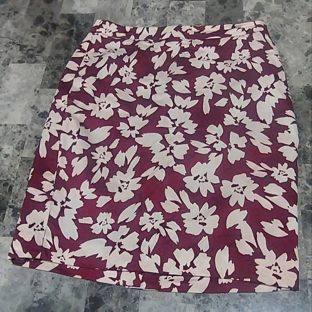 LOFT Floral Mini Pencil Skirt